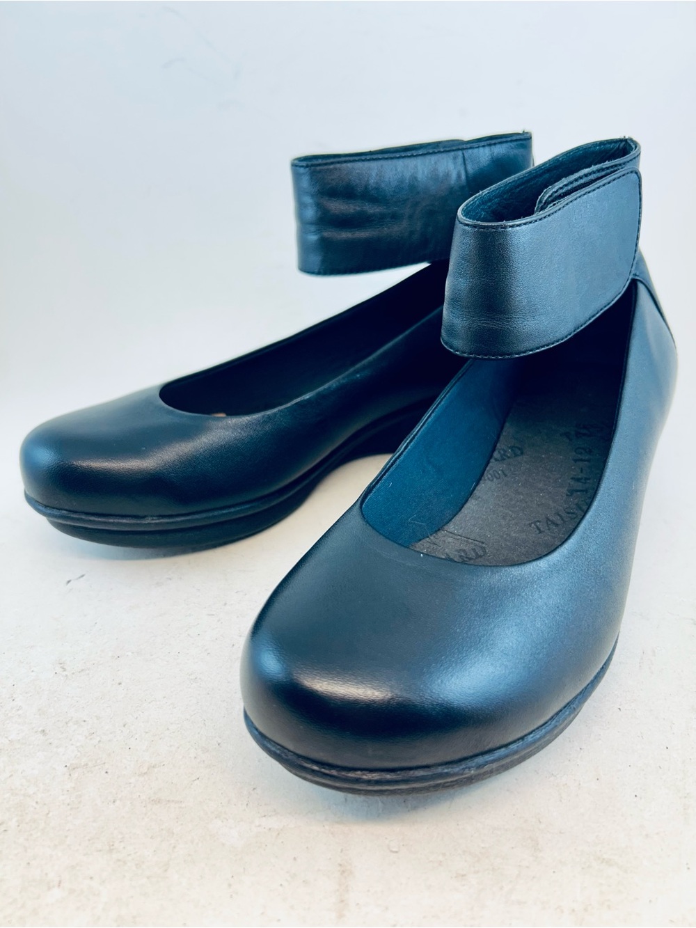 Dansko Black Leather Lulu Ankle Strap Low Wedges size 36 5.5 6 NO INSOLES